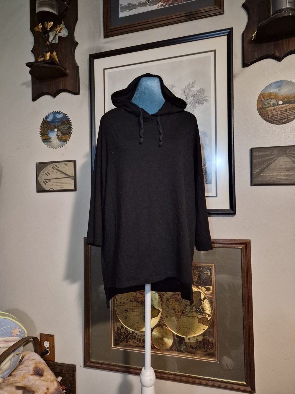 [SOLD]Ideology Black Short Sleeve Pullover Hoodie XL